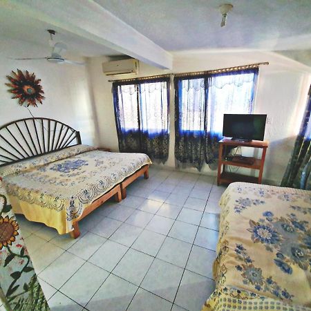Hotel Amueblados Gaby Zihuatanejo Extérieur photo