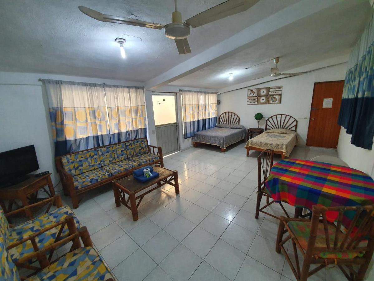 Hotel Amueblados Gaby Zihuatanejo Extérieur photo