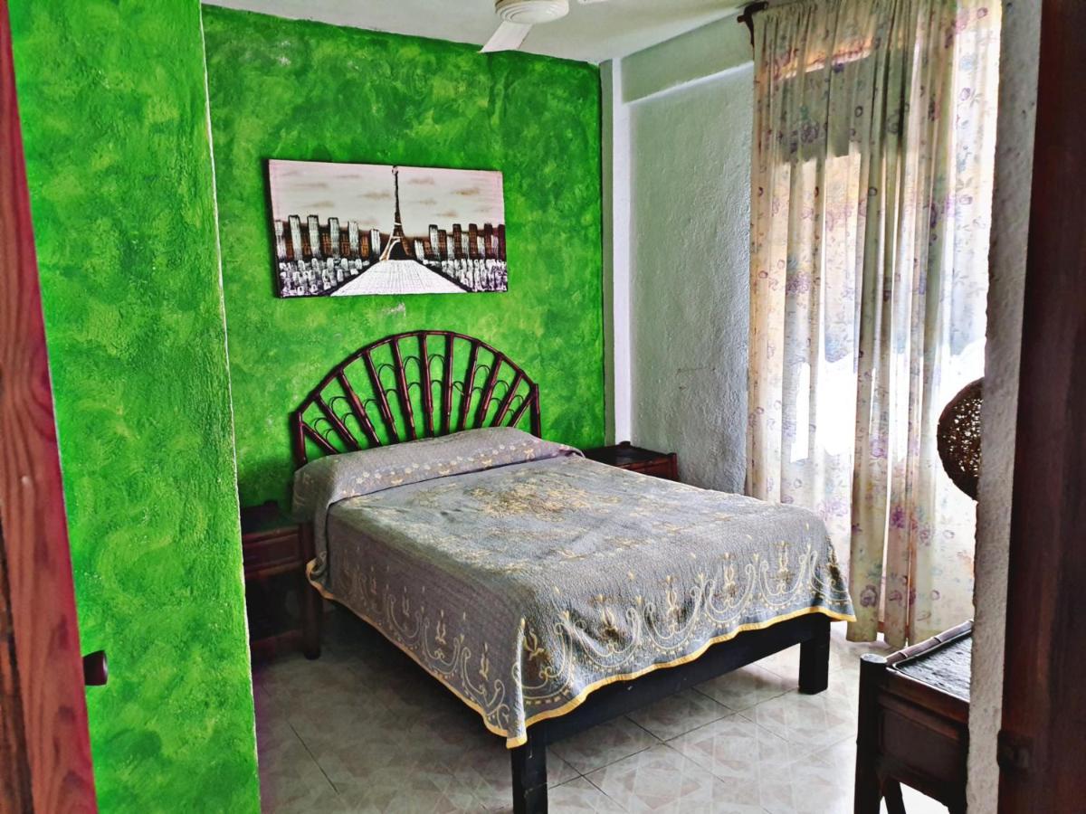 Hotel Amueblados Gaby Zihuatanejo Extérieur photo